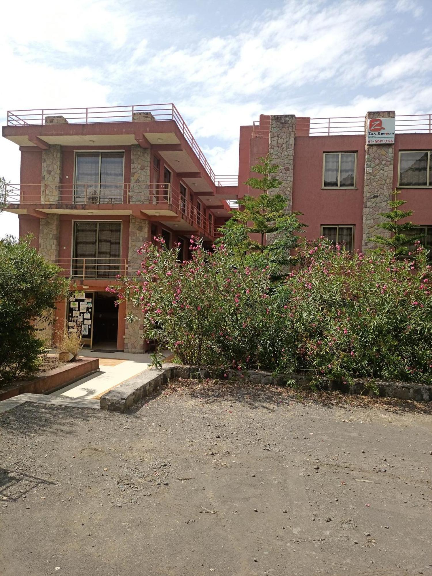 Zan-Seyoum Hotel - Lalībela Extérieur photo